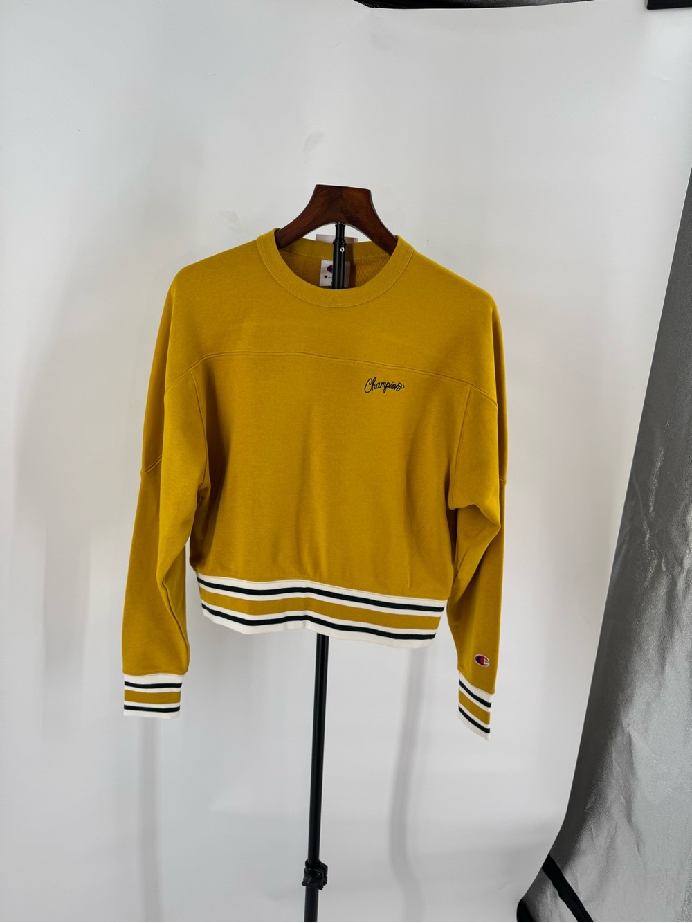 Champion Women’s Mustard Yellow Cropped Crewneck Sweatshirt